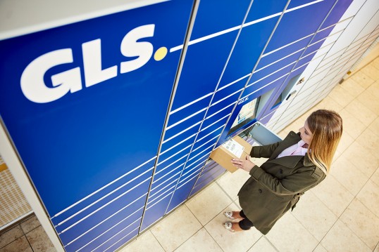 Customer and GLS Locker